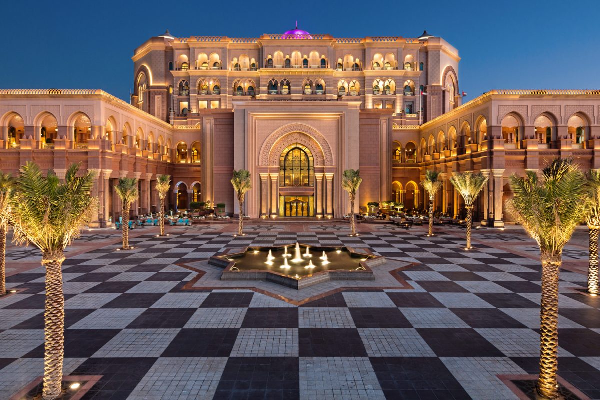 khach san emirates palace thien duong 7 sao